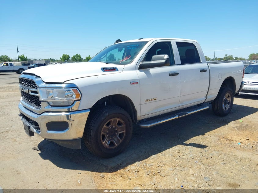 Vin: 3c6ur5cj4lg202436, lot: 45795003, ram 2500 tradesman  4x4 6'4 box 20202