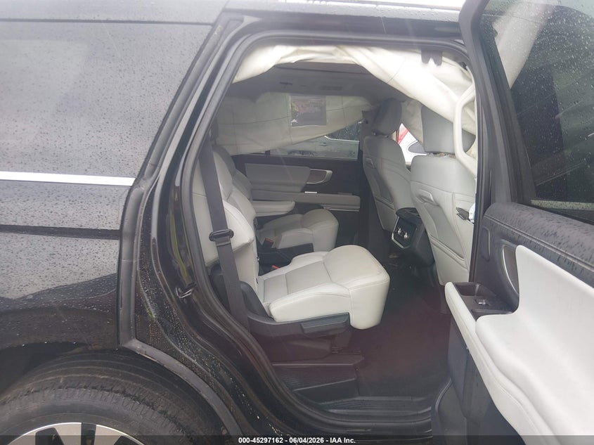 2025 Ford Expedition Platinum VIN: 1FMJU1M86SEA37165 Lot: 45297162