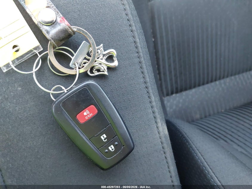 TOYOTA PRIUS - zdjęcie 11