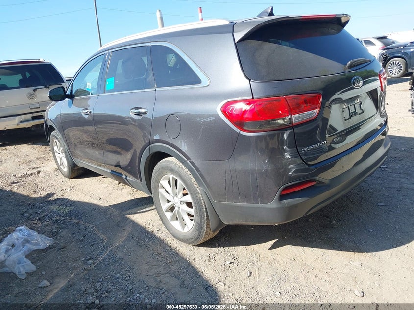 2017 KIA SORENTO auction photo 3