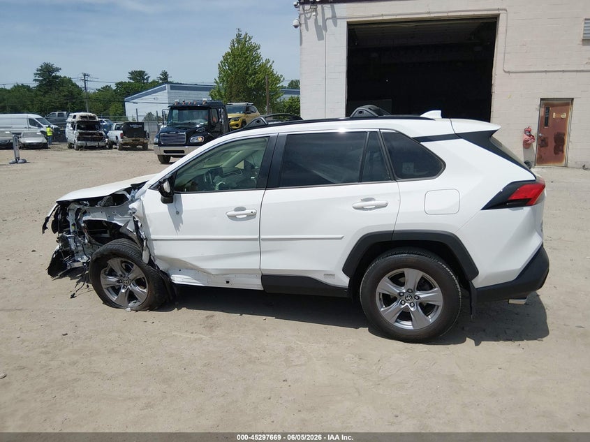 2024 Toyota Rav4 Hybrid Xle VIN: JTMRWRFV2RD243229 Lot: 45297669