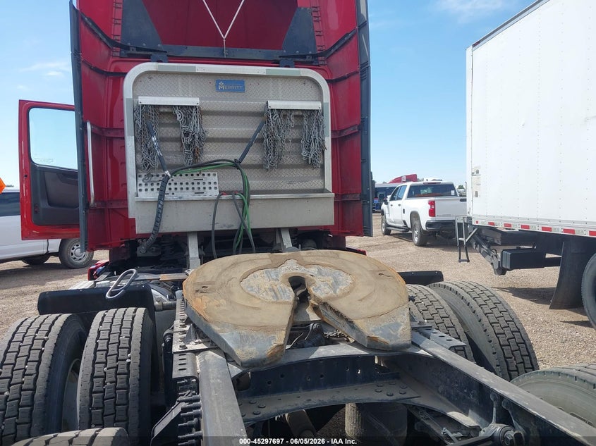 2020 VOLVO VNR auction photo 7