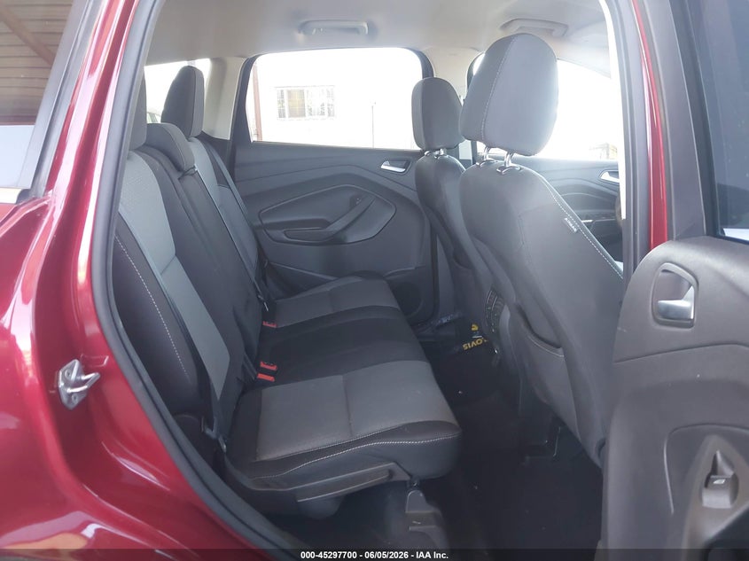 VIN 1FMCU0GD4HUD12638 2017 FORD ESCAPE SE