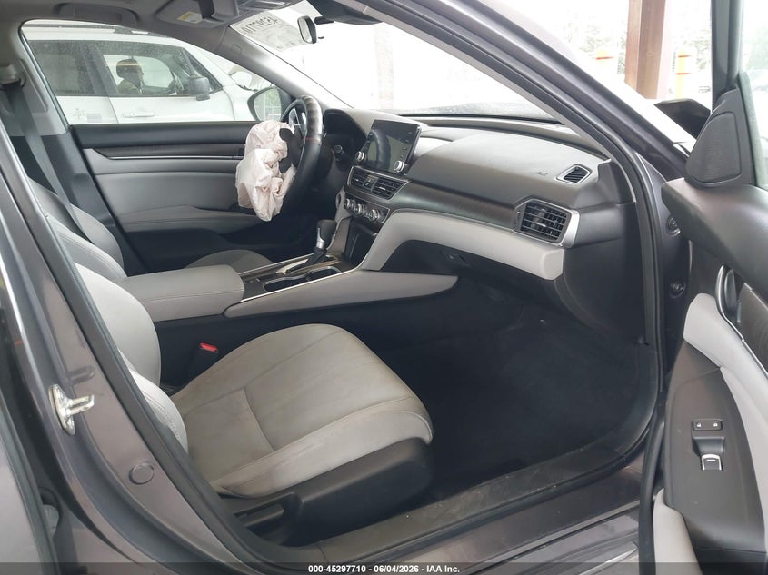 VIN 1HGCV1F49JA181725 2018 HONDA ACCORD EX