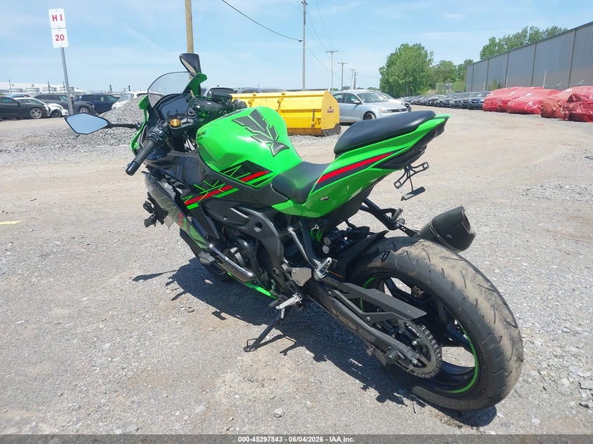 2024 KAWASAKI ZX400 auction photo 3