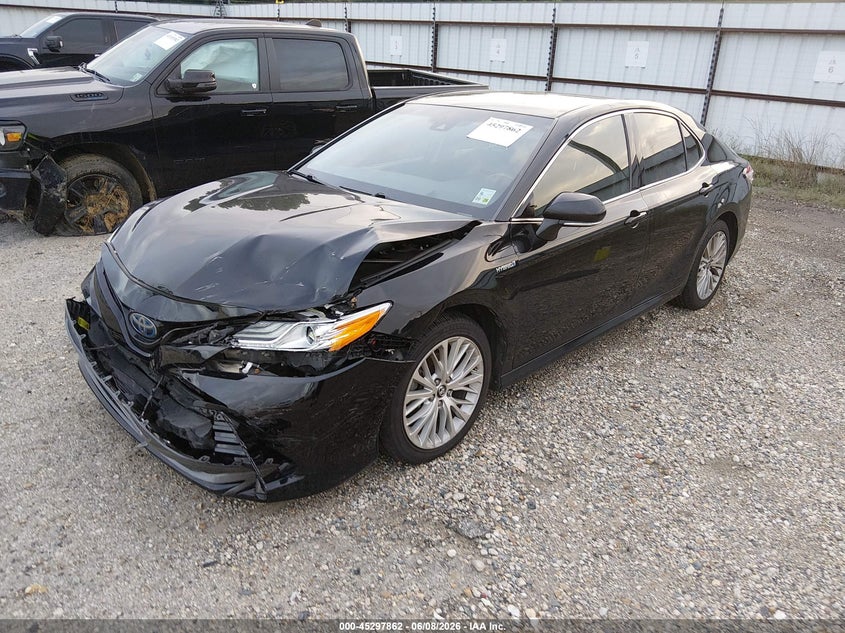 2018 TOYOTA CAMRY HYBRID auction photo 2