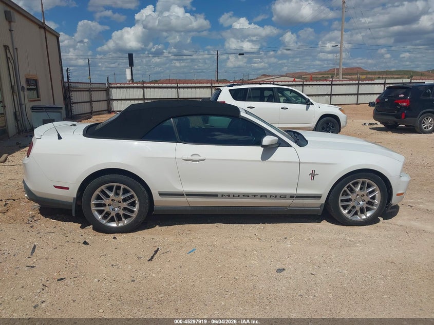2012 Ford Mustang 3.7 V6 Premium white Lot 111045297919 Vin 1ZVBP8EM4C5214461