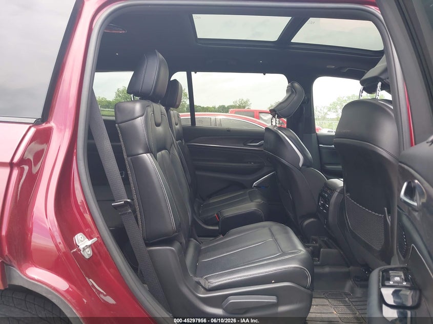 2021 JEEP GRAND CHEROKEE L auction photo 8