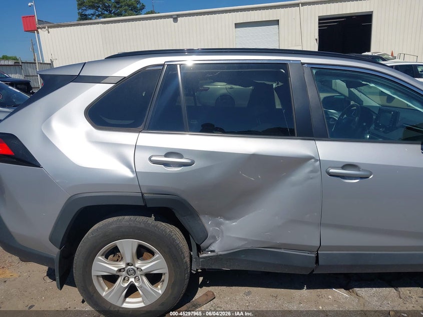 2020 Toyota Rav4 Xle VIN: 2T3P1RFV1LW136723 Lot: 45297965