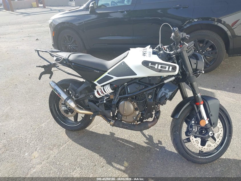 2024 Husqvarna Vitpilen 401/Svartpilen 401 VIN: MD2JUJ408RN210316 Lot: 45298186