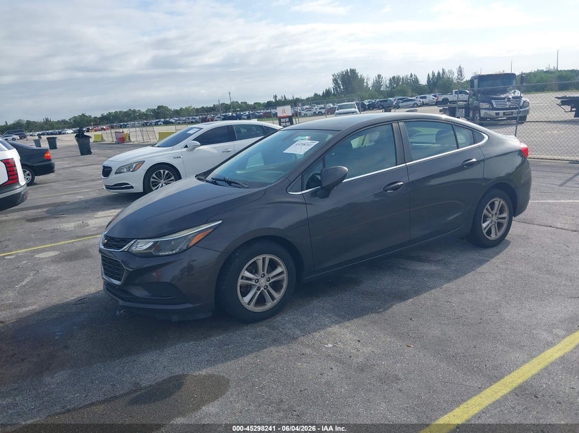 Vin: 1g1be5sm0h7162343, lot: 45796097, chevrolet cruze lt auto 20172