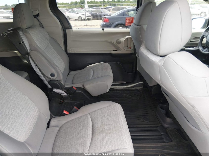 2022 Toyota Sienna Le VIN: 5TDKSKFC9NS062789 Lot: 45298313