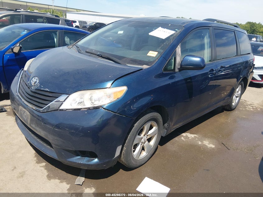Vin: 5tdkk3dc7cs233755, lot: 45796226, toyota sienna le v6 8 passenger 20122