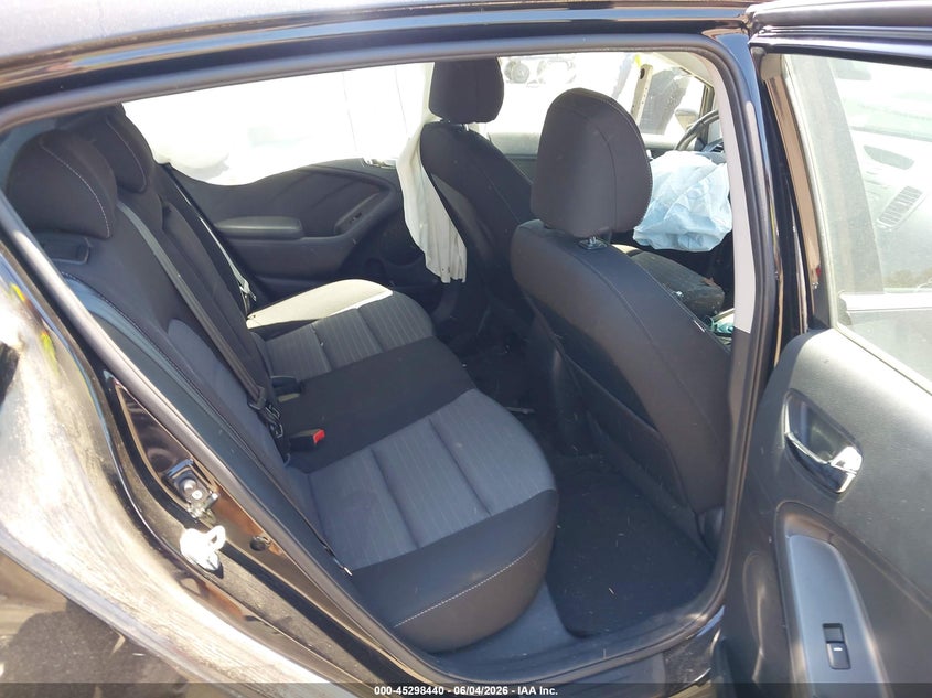 2015 KIA FORTE auction photo 8