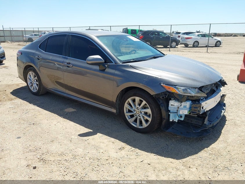 TOYOTA CAMRY - zdjęcie 1