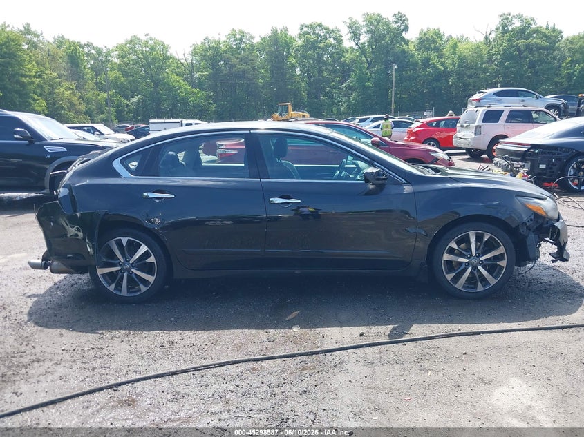 VIN 1N4AL3AP3HC140701 2017 NISSAN ALTIMA 2.5 SR