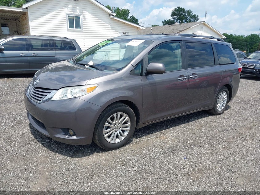 2015 Toyota Sienna Xle 8 Passenger 5TDYK3DC6FS530420 photo 1