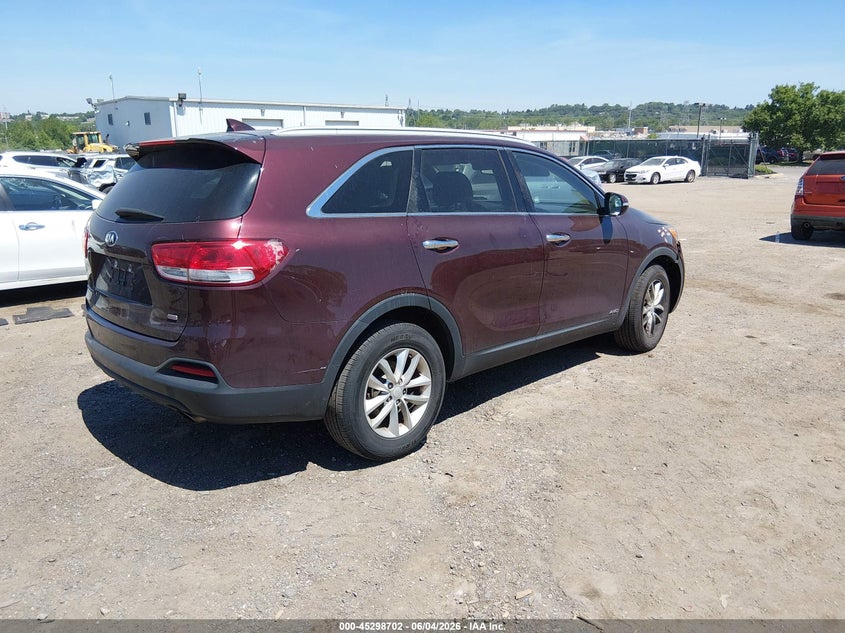 2017 KIA SORENTO auction photo 4