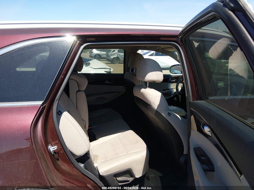 2017 KIA SORENTO auction photo 8