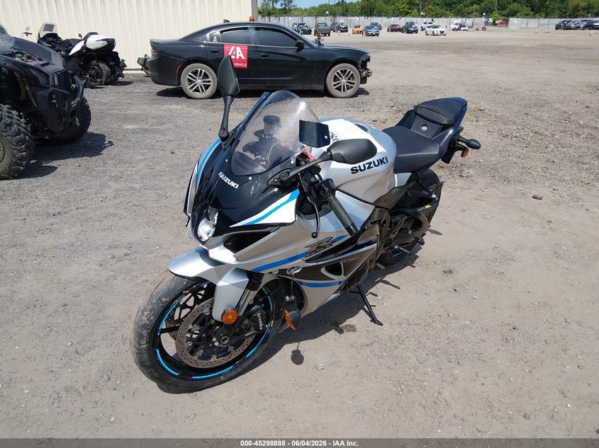 2025 SUZUKI GSX-R1000 auction photo 2