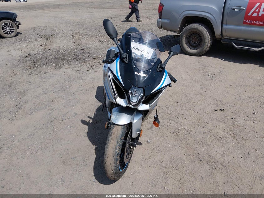 2025 SUZUKI GSX-R1000 auction photo 5