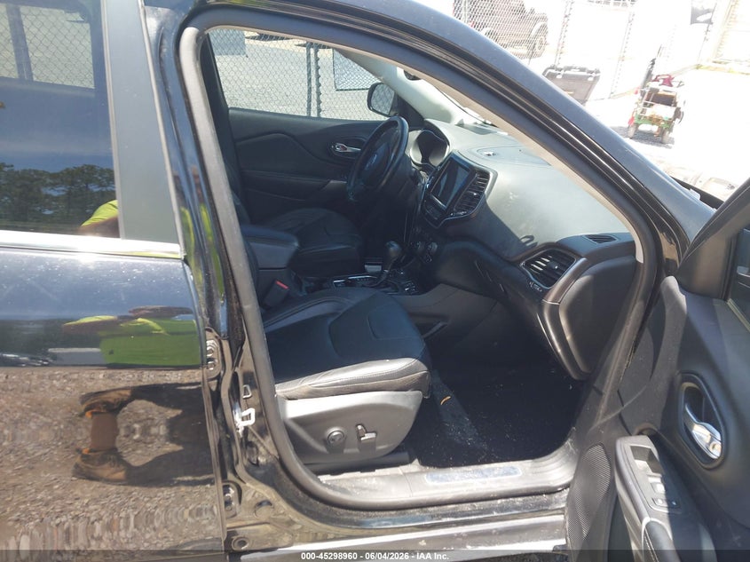 2020 JEEP CHEROKEE auction photo 5