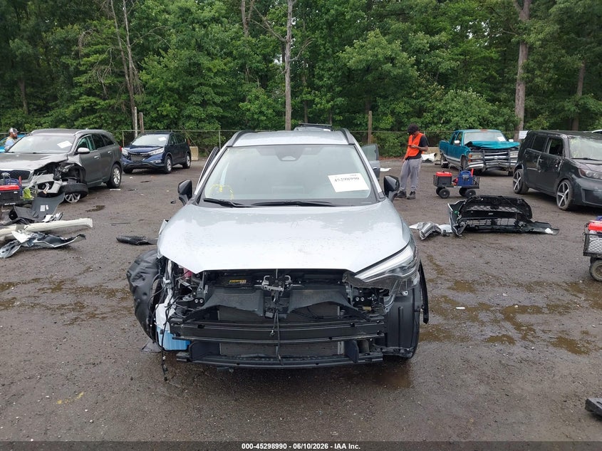 2025 Toyota Corolla Cross Xle VIN: 7MUEAABGXSV128013 Lot: 45298990