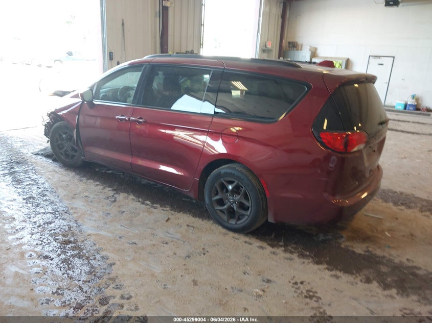 2018 CHRYSLER PACIFICA auction photo 3