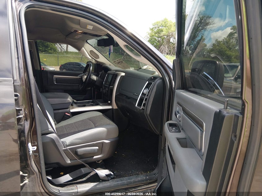 2016 RAM 1500 PICKUP 5.7L V-8 VVT, 395HP