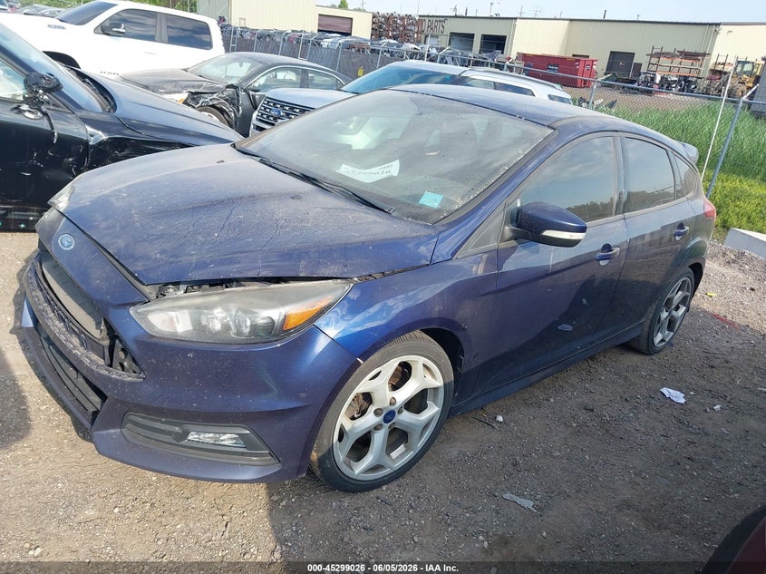 Vin: 1fadp3l90gl200075, lot: 45796882, ford focus 20162