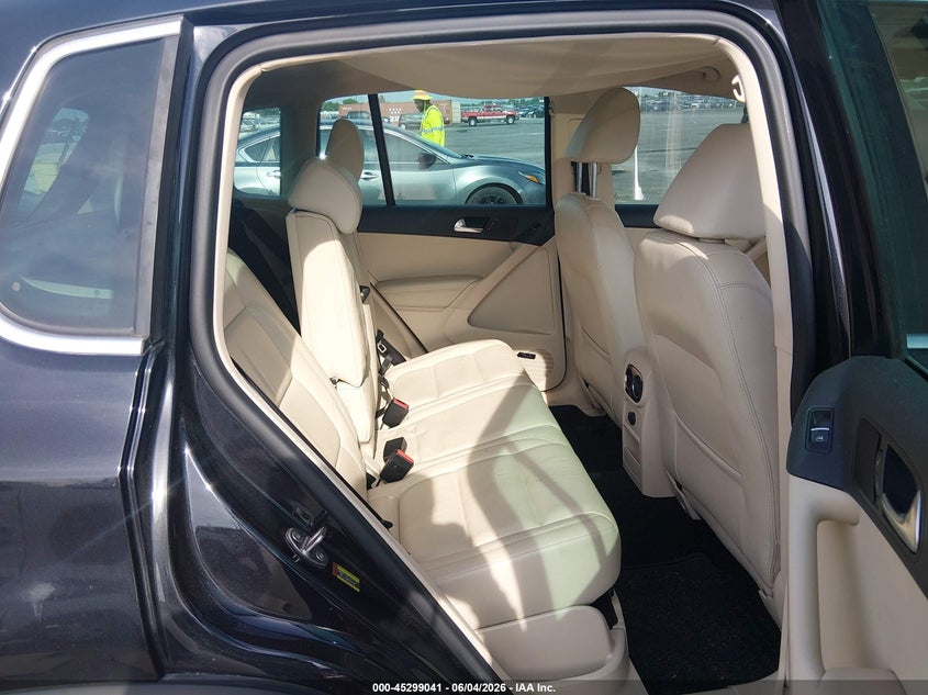2016 Volkswagen Tiguan Sel VIN: WVGAV7AX8GW577081 Lot: 45299041