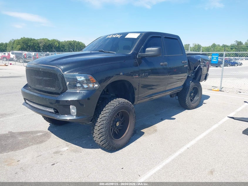 Vin: 1c6rr7kt9js250895, lot: 45796979, ram 1500 express  4x4 5'7 box 20182