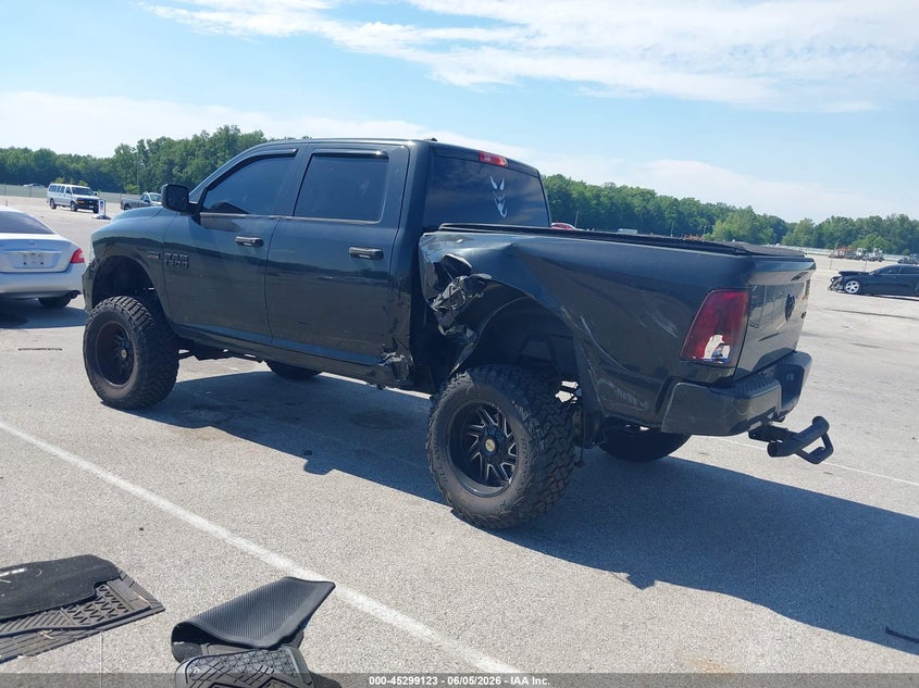 Vin: 1c6rr7kt9js250895, lot: 45796979, ram 1500 express  4x4 5'7 box 20183