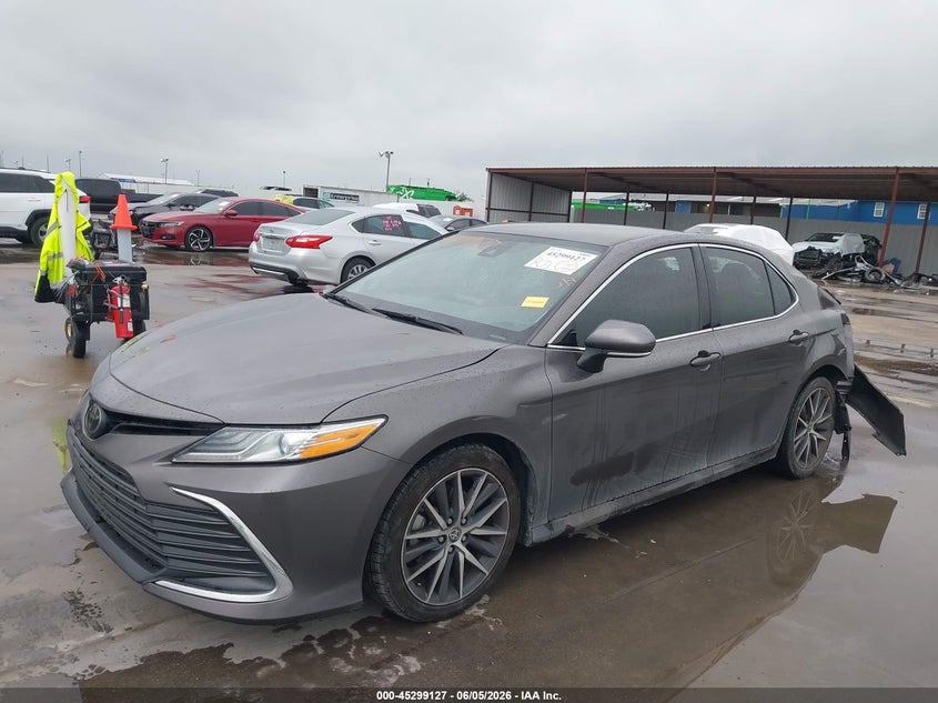 2023 TOYOTA CAMRY auction photo 2