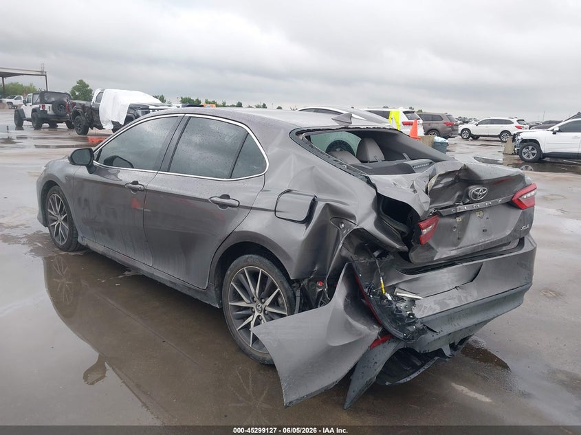 2023 TOYOTA CAMRY auction photo 3