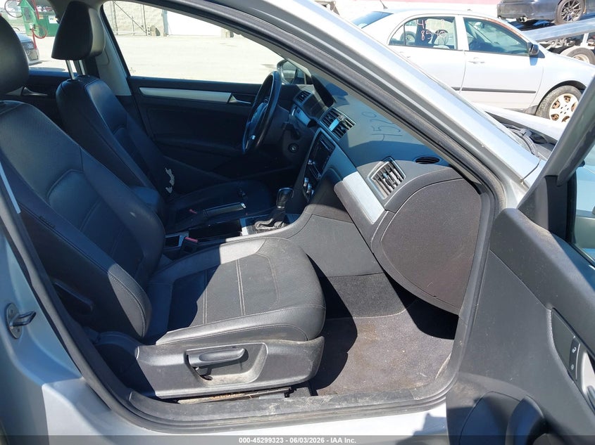 2012 Volkswagen Passat 2.5 2.5L Se silver Lot 111045299323 Vin 1VWBP7A39CC009446