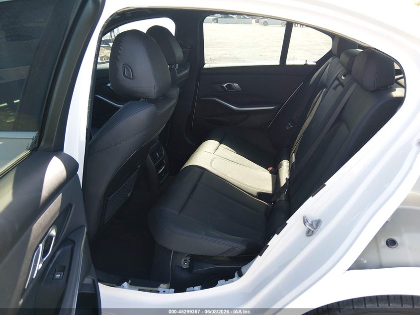 BMW 330I - zdjęcie 8