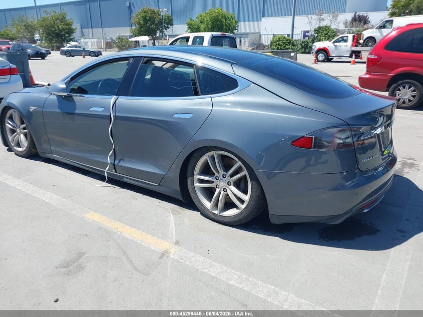 Vin: 5yjsa1dg5dfp09520, lot: 45797302, tesla model s 20133