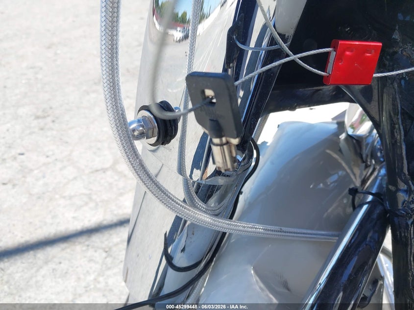 2002 Harley-Davidson Flhpi VIN: 1HD1FHW1X2Y611920 Lot: 45299448