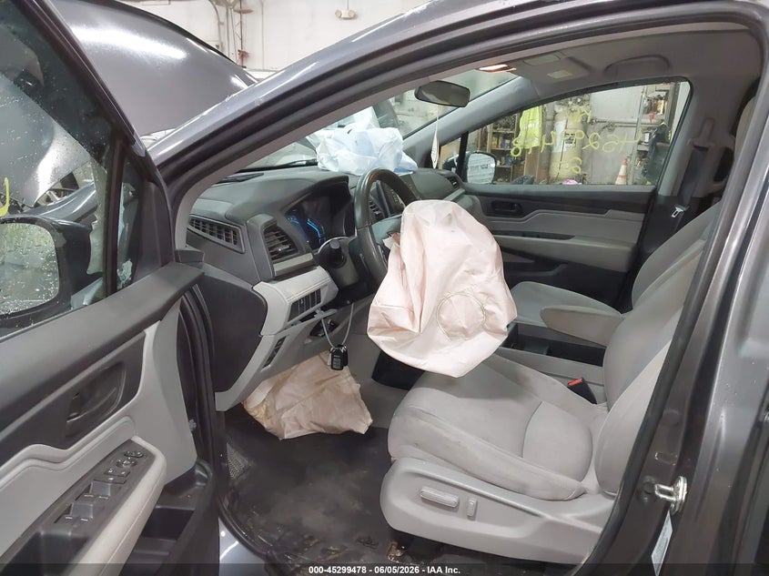 VIN 5FNRL6H25LB013078 2020 HONDA ODYSSEY LX