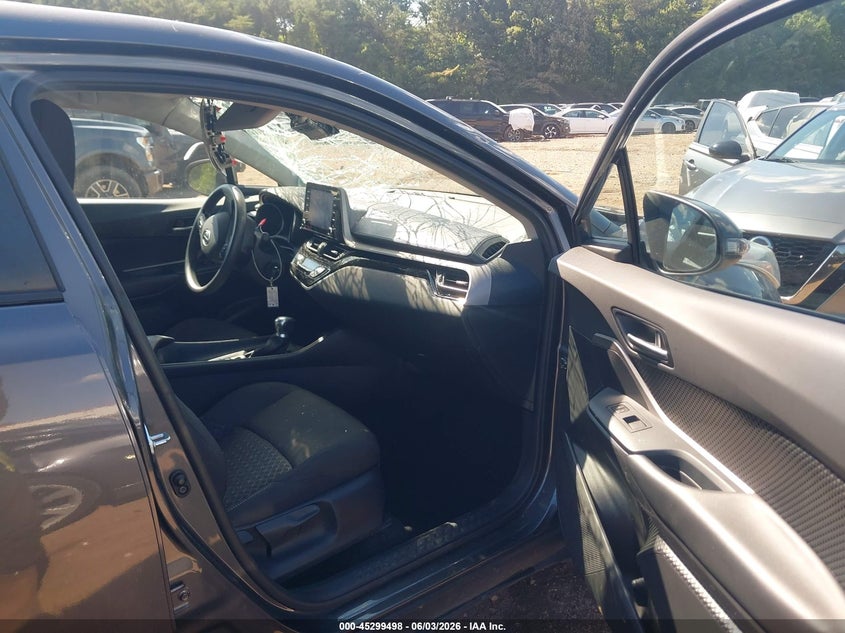2021 TOYOTA C-HR auction photo 5