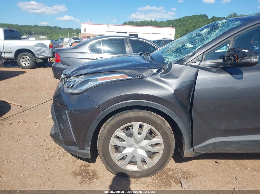 2021 TOYOTA C-HR auction photo 6