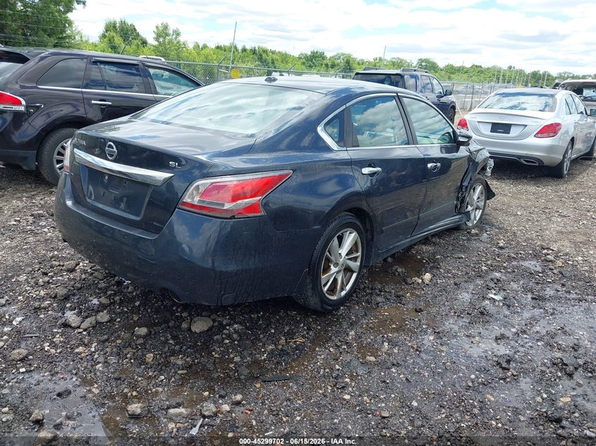 2015 NISSAN ALTIMA auction photo 4