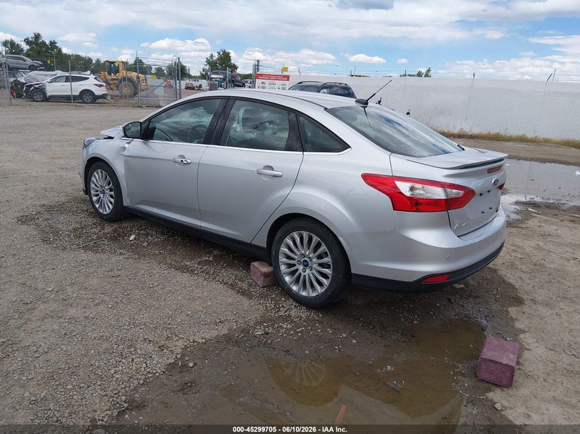 Vin: 1fahp3j27cl279844, lot: 45797561, ford focus titanium 20123