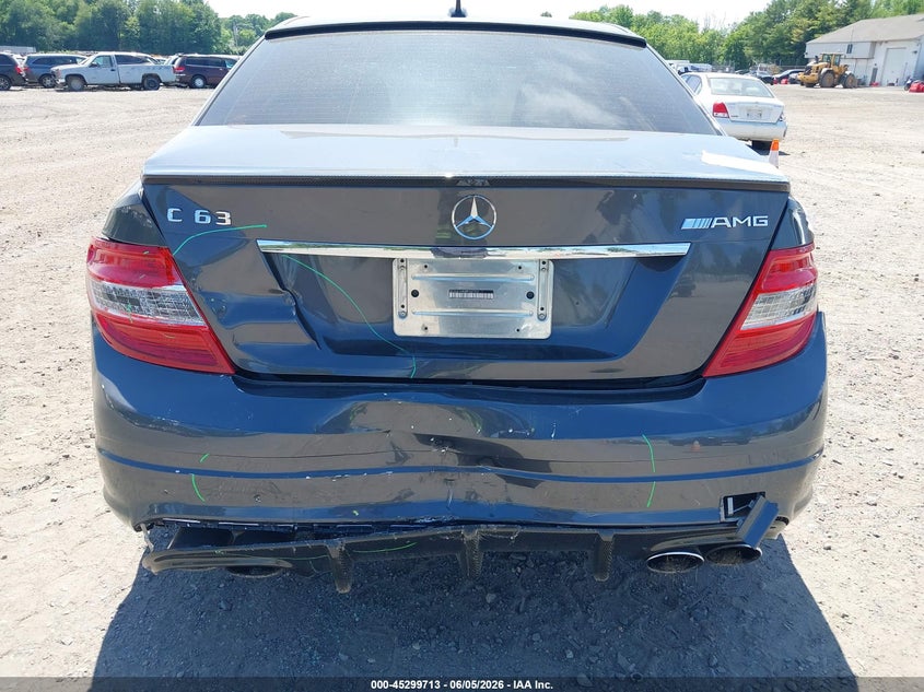 MERCEDES-BENZ C 63 AMG 2011 VIN WDDGF7HBXBF662508