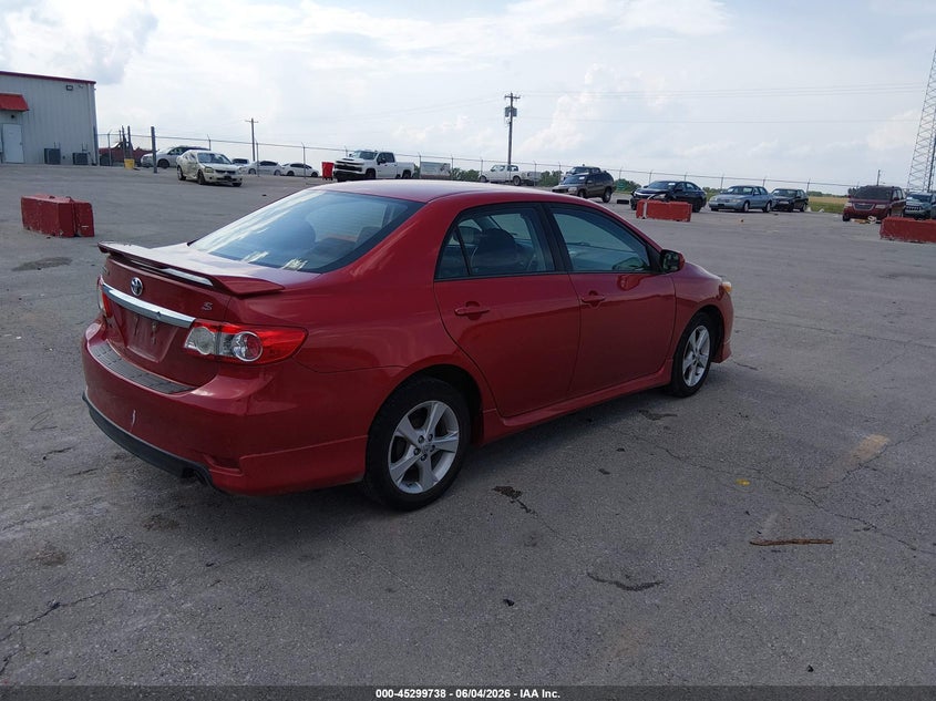 2013 TOYOTA COROLLA auction photo 4
