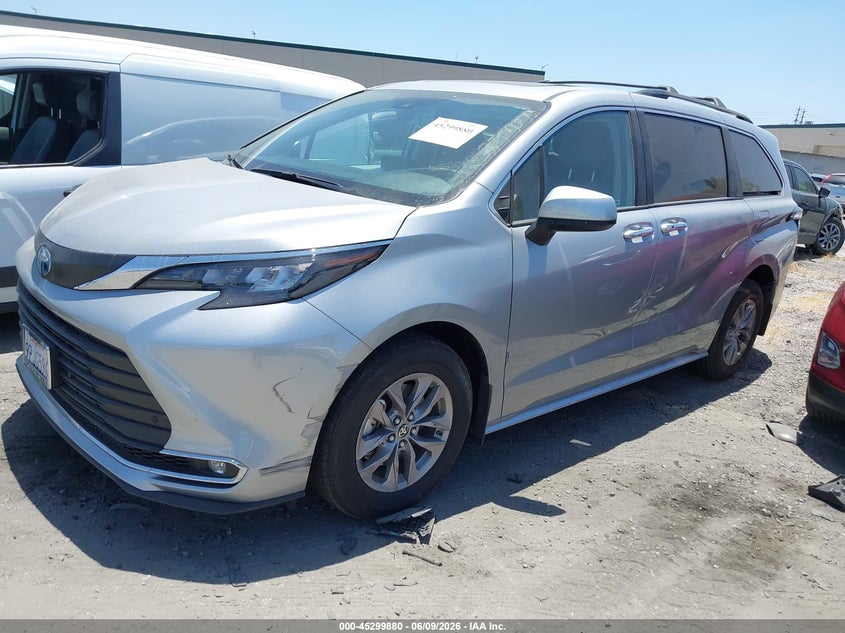 Vin: 5tdyrkec7rs218860, lot: 45797736, toyota sienna xle 20242