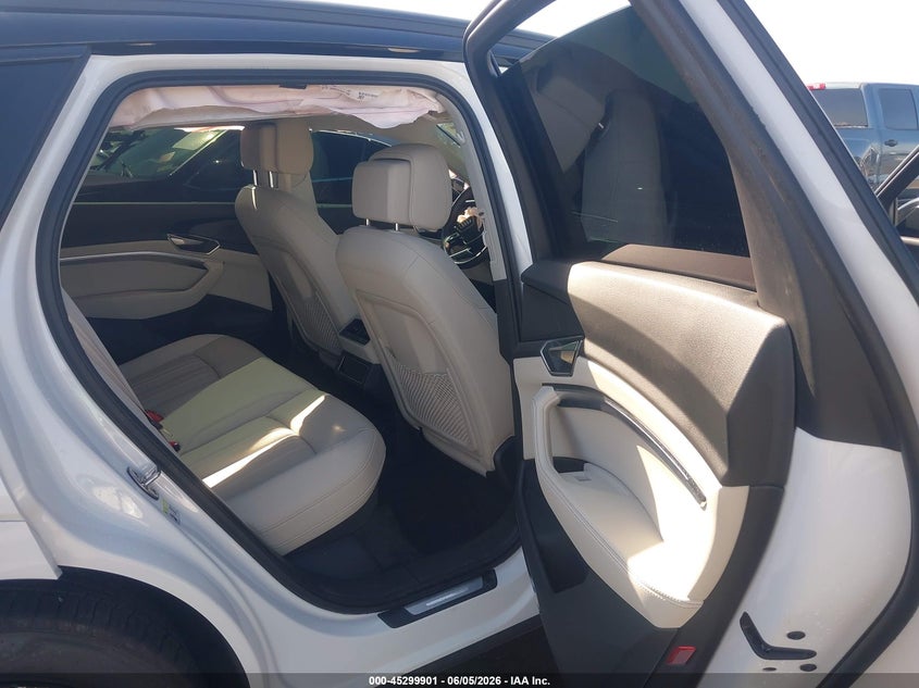 2024 Audi Q8 E-Tron Premium Plus Quattro VIN: WA15AAGE0RB020190 Lot: 45299901
