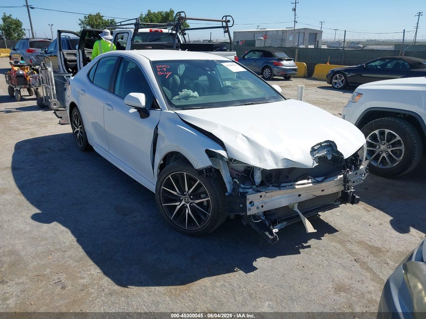 Vin: 4t1g11ak7pu769188, lot: 45797908, toyota camry se 2023 img_1