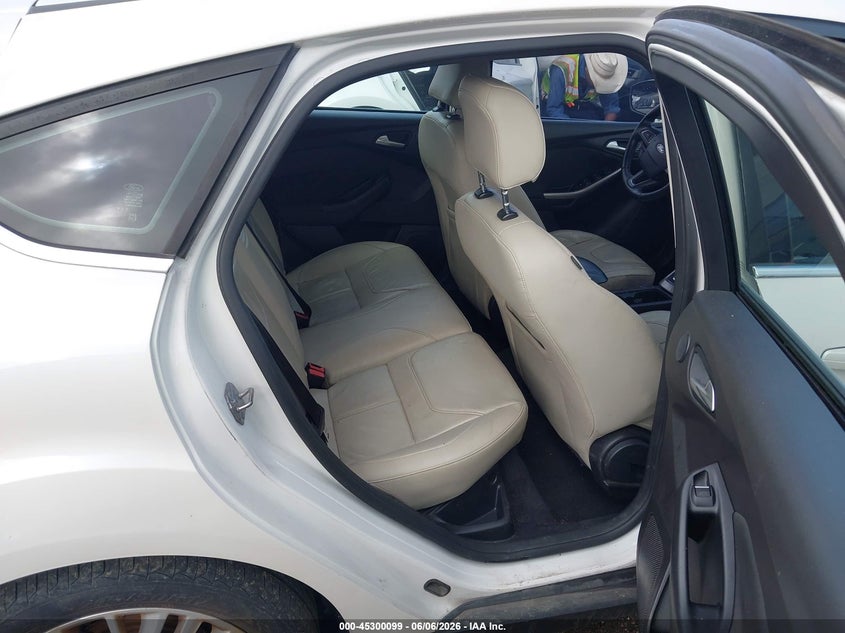 2016 FORD FOCUS auction photo 8